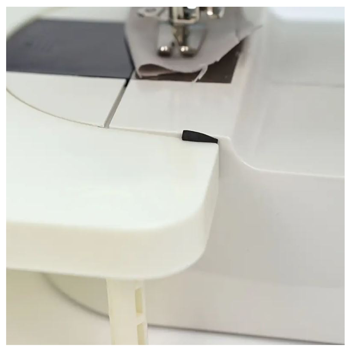 Miniatura 6 de maquina de coser portátil con mesa 4en1